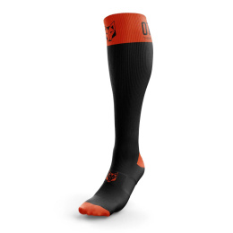 SKARPETY KOMPRESYJNE PODKOLANÓWKI COMPRESSION RECOVERY BLACK & FLUO ORANGE OTSO